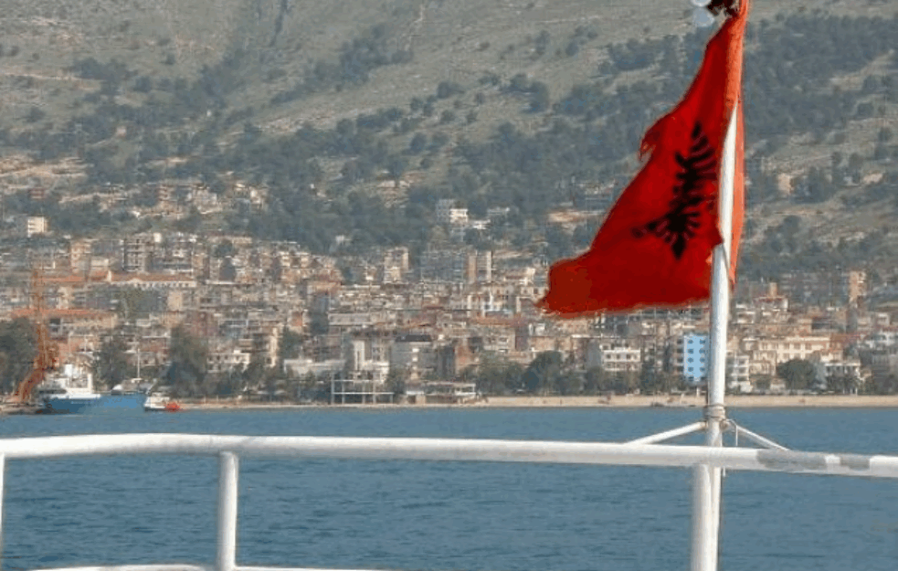 PRESELO IM <span style='color:red;'><b>LETOVANJE U ALBANIJI</b></span>: Domaćini ih dočekali sa 'Bežite odvde k*rve srpske' i 'Smrt svim Srbima'